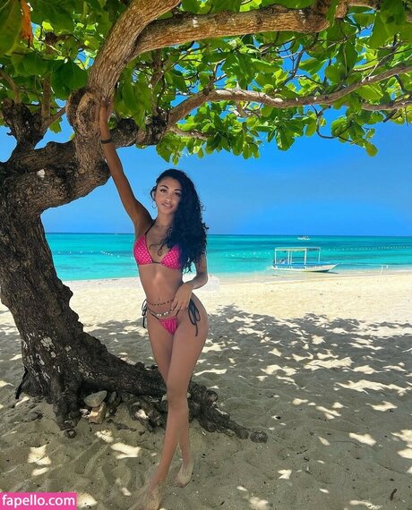 Jaya Araye Williams sexy star galleries