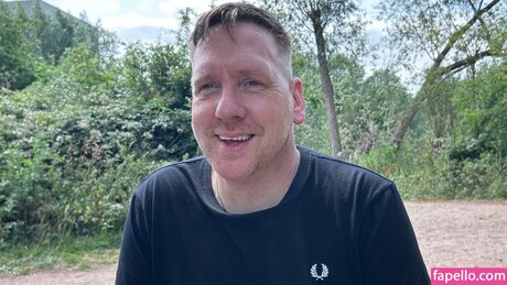 Sophietsxo nude actress gallery