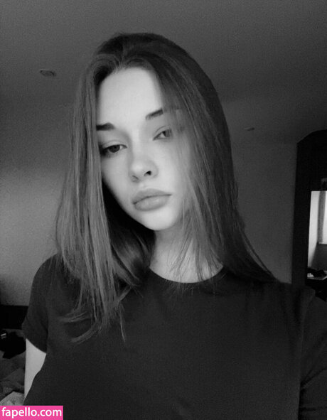 sharrimalagisi star pornographic images