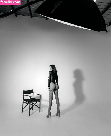 Ella Dvornik nice actress images