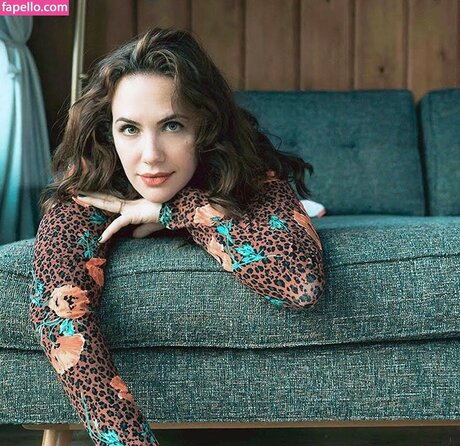 Kate Siegel star sex image