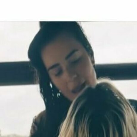 Louisa34xx porn actress gallery