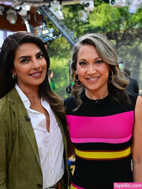 Ginger Zee high quality model pics