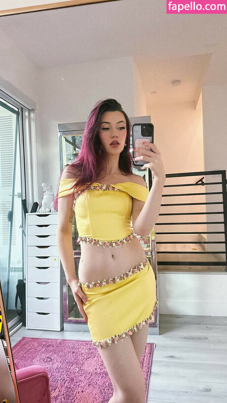 Jessie Paege pornstar perfect pic