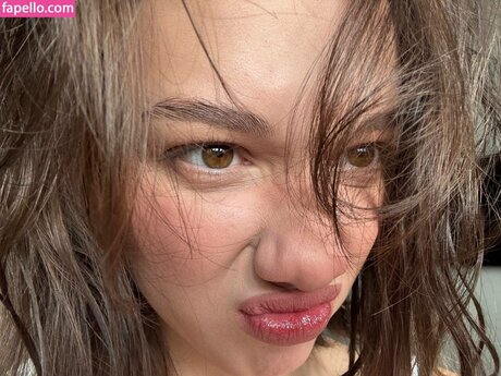 yourbogdasha nude model picture