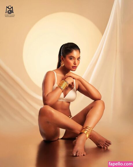 Chandrika Passionica pretty model photo