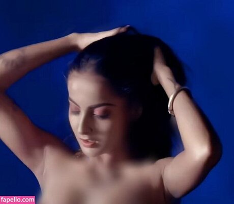 Chandrika Passionica high quality star img