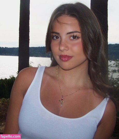 Eirmioni Ilvanakis model adult pic