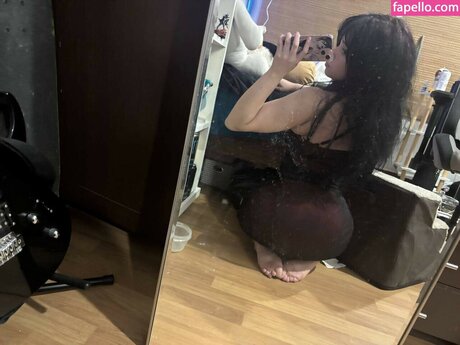 emily g0th pretty actress galleries