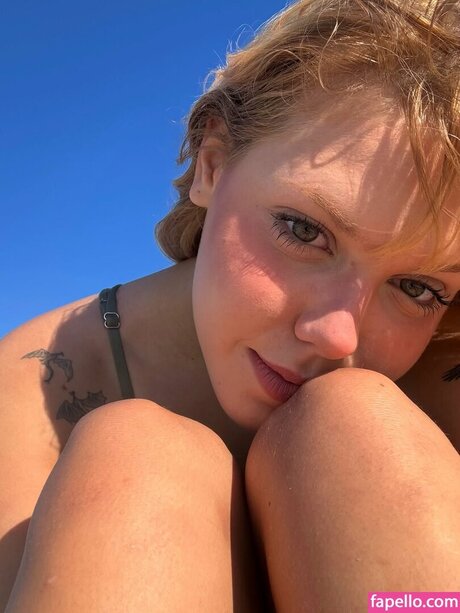 Gio Aguilera star nude images