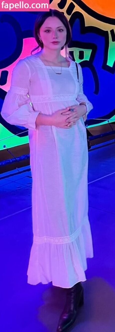 Lily Mo Sheen model naked archive