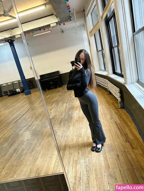 Lily Mo Sheen adult model photos