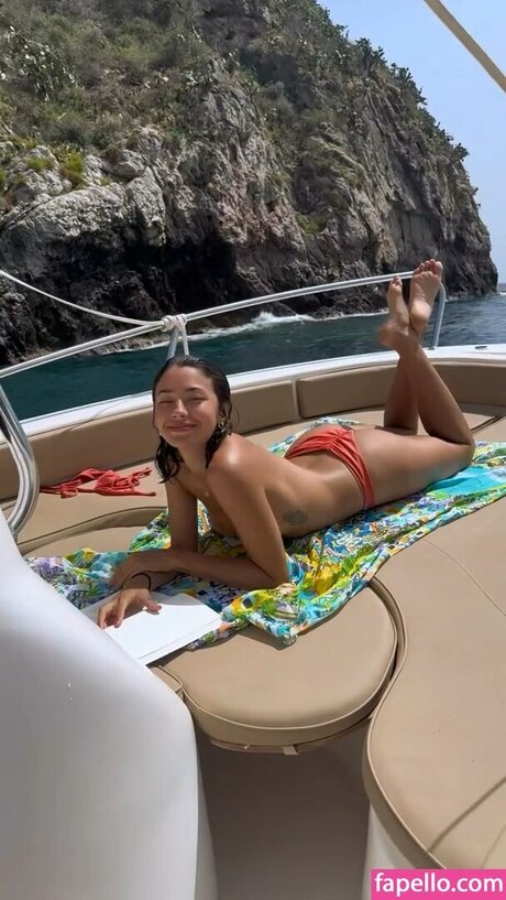 Carolina Oliveira model top gallery