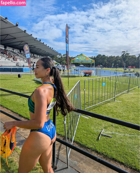 Sarah Schwarz pornstar naked pics