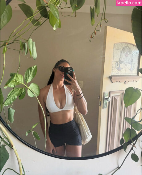 Sarah Schwarz model perfect archive