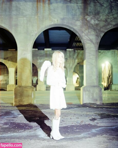 Kat Madeira nudes model photo