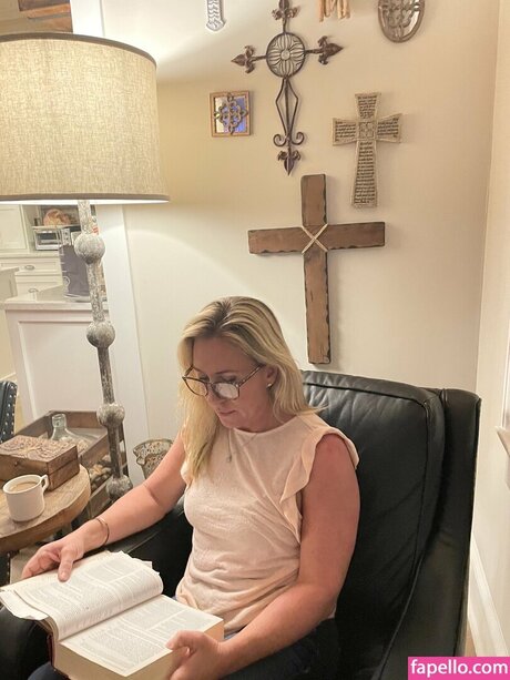 Marjorie Taylor Greene hd model gallery