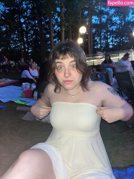 Jasmine Doobert star beautiful pics