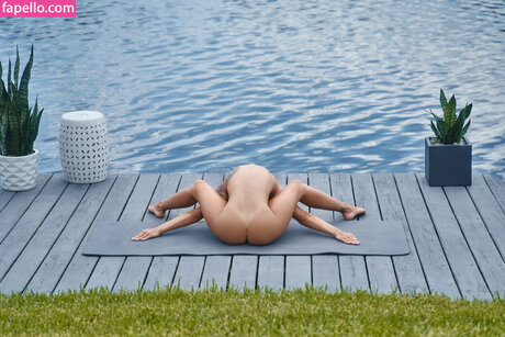 Scarlet Begonias erotic actress image