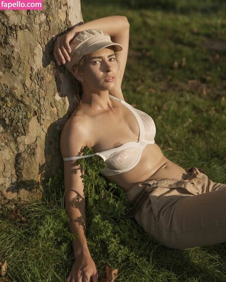 asi mikovich model naked archive