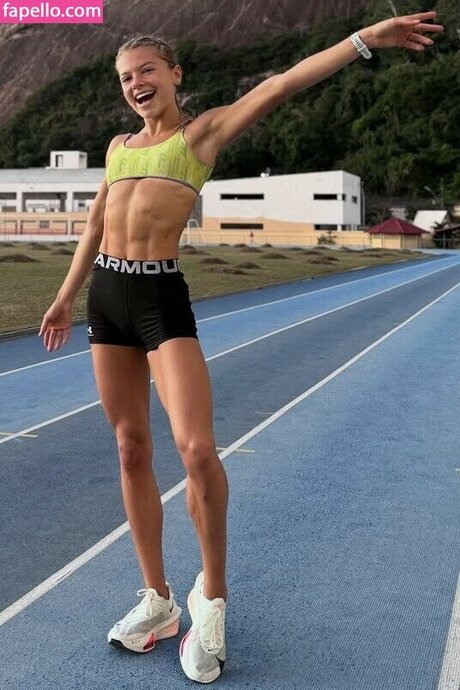 Fit By Aline star xxx gallery