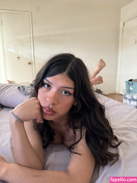 Yadhirazzep pretty actress gallery