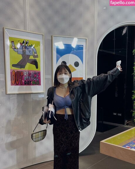 busty mom onlyfans sexy nudes images