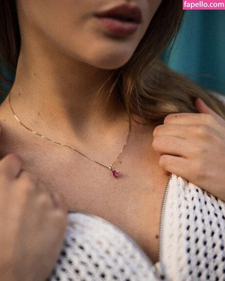 Oliwia Petryna hot star img