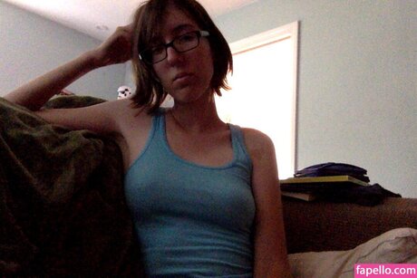 TwilightPalms star exclusive pictures