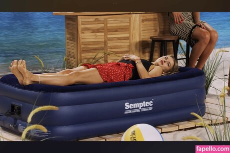 Pearl Tv Upskirt xxx star gallery