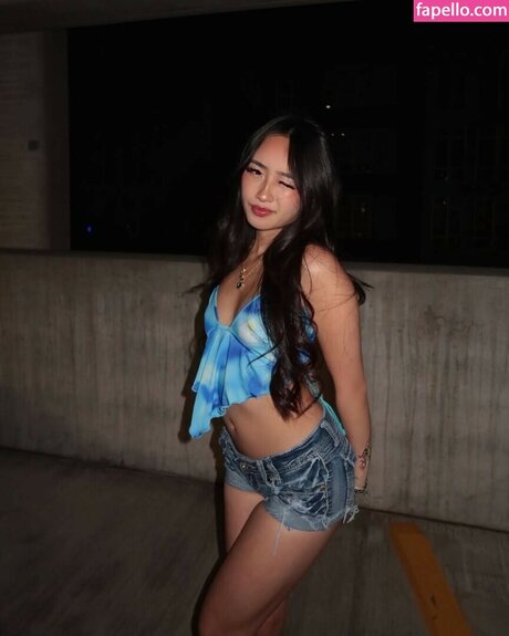 Daisy Chang free model pics