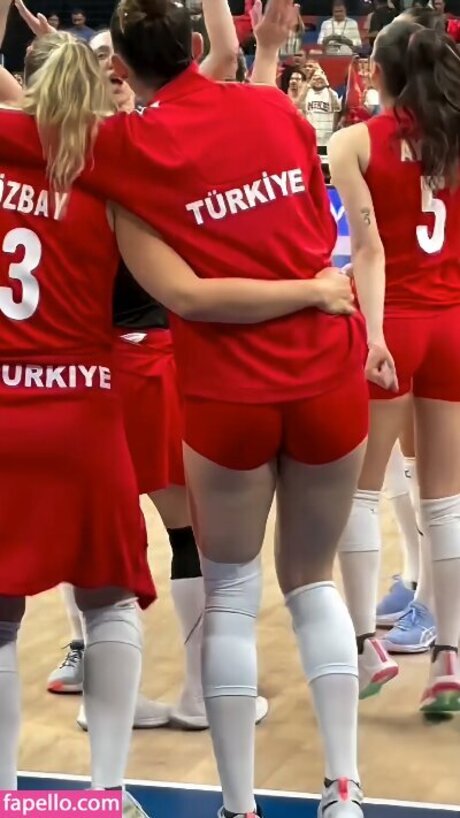 Emma Belle model naked pictures