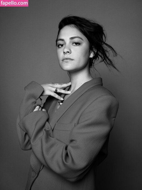 Blu Hunt pornographic model picture