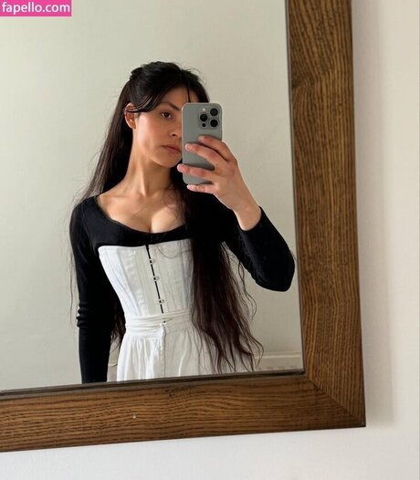 Blu Hunt adult model photos