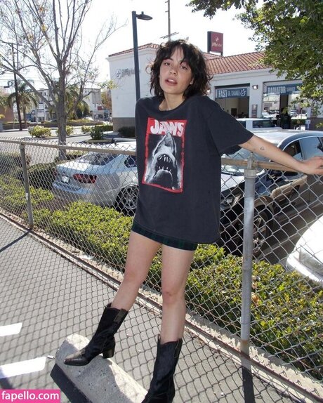 Blu Hunt adult actress archive