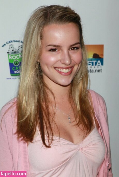 Bridgit Mendler model high quality images