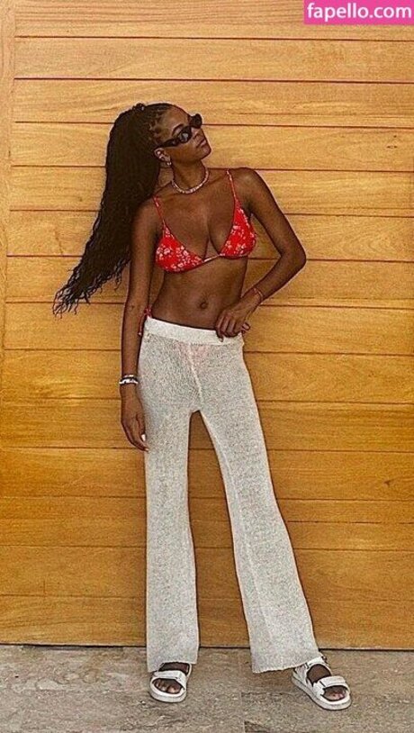 allieredmondd pornstar nudes pics