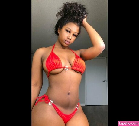 Yungnena nude model photos