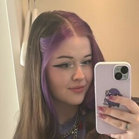 Roscumber model beautiful pic