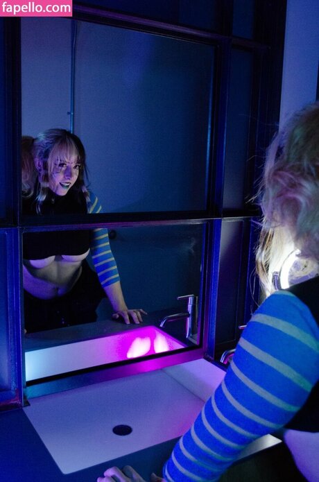 CubeCosplay pornstar erotic gallery