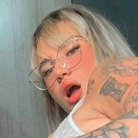 Beatriz Suppi sexy star pics