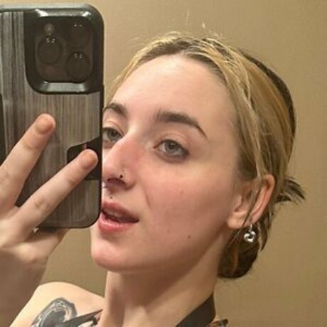 Myst1cnympho porn model images