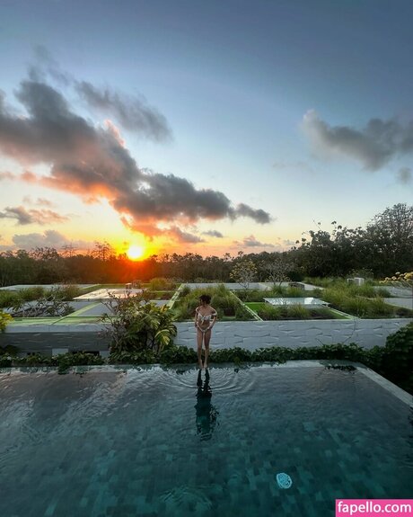 julienneby hd actress img