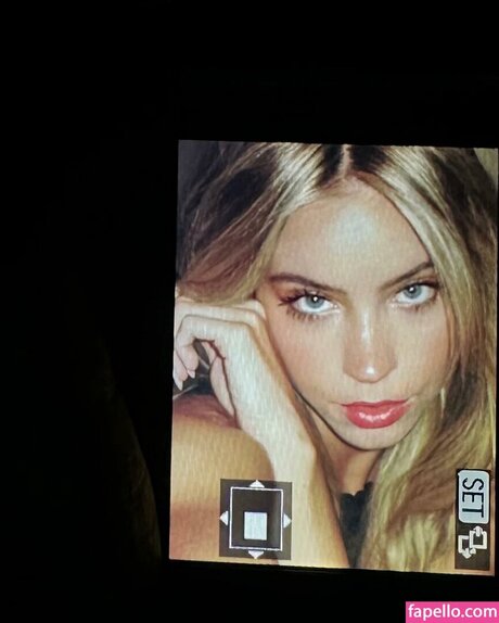 Alexa Blair Robertson nice star pics