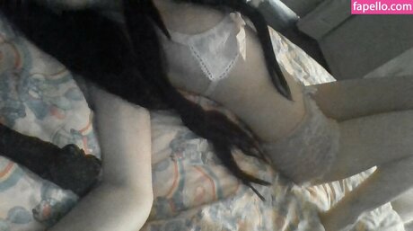 veildose adult actress pics