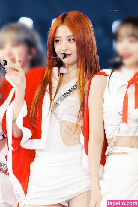 Huh Yunjin_ perfect star photo