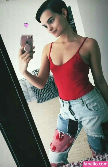 Brianna Hildebrand nudes actress galleries