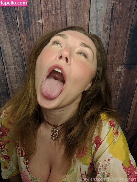 askkayleefrye art model img