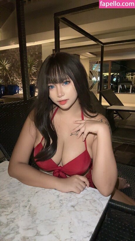 Vayzen Rin nice pornstar pic