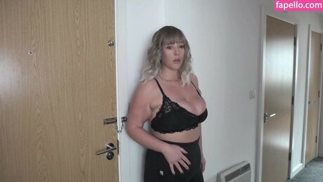 Sasha Curves art pornstar photos